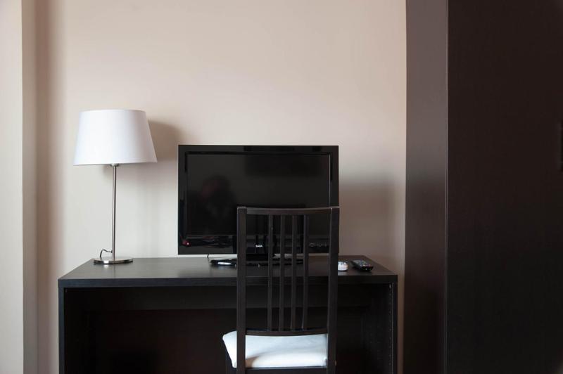 Triple Room with Private External Bathroom image 3