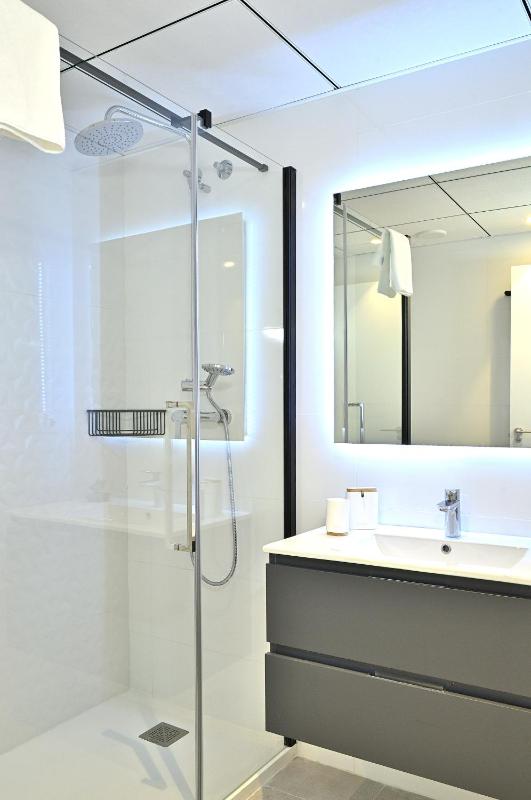 MyFlats Luxury Downtown - image 16