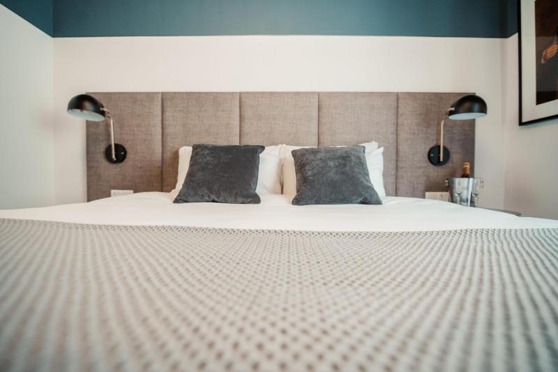 Deluxe Double or Twin Room with Maltese Balcony image 4