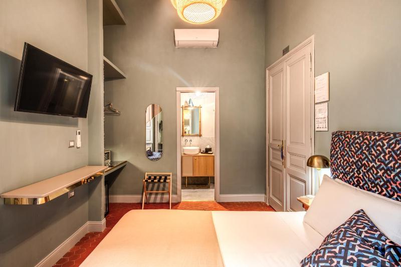 Small Double Room image 2