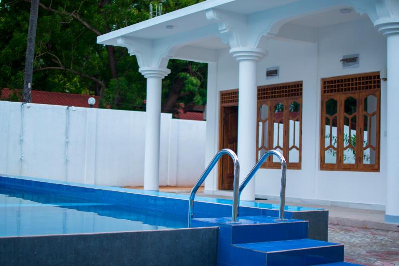 MRD Beach Hotel - image 33