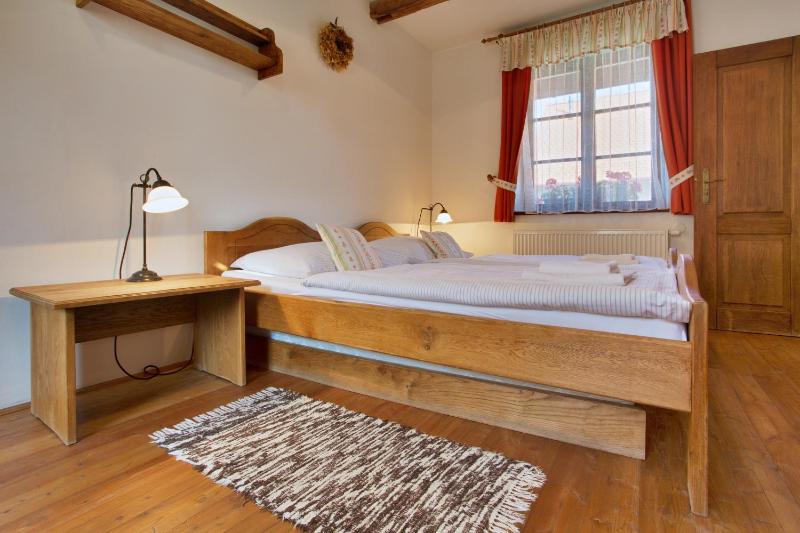 Double or Twin Room image 3