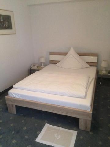 Single Room with Shower image 1