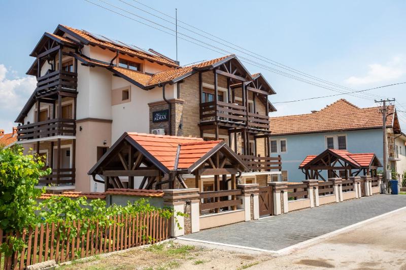 Vila Almax - image 1