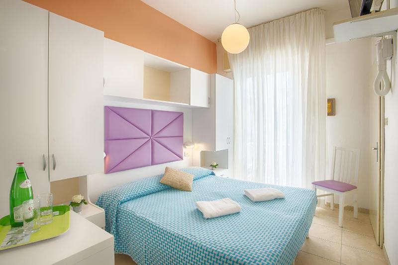 Double or Twin Room image 3