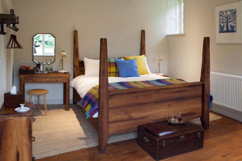 Standard King Room image 1