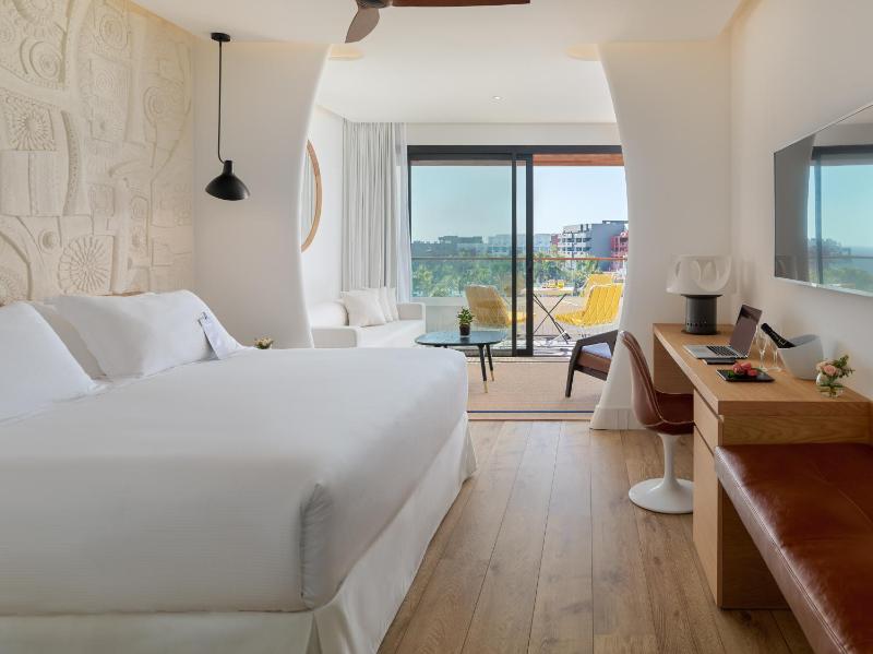 Double or Twin Room with Side Sea View (2 Adults) image 1