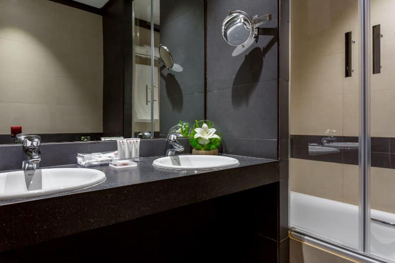 Junior Suite image 1