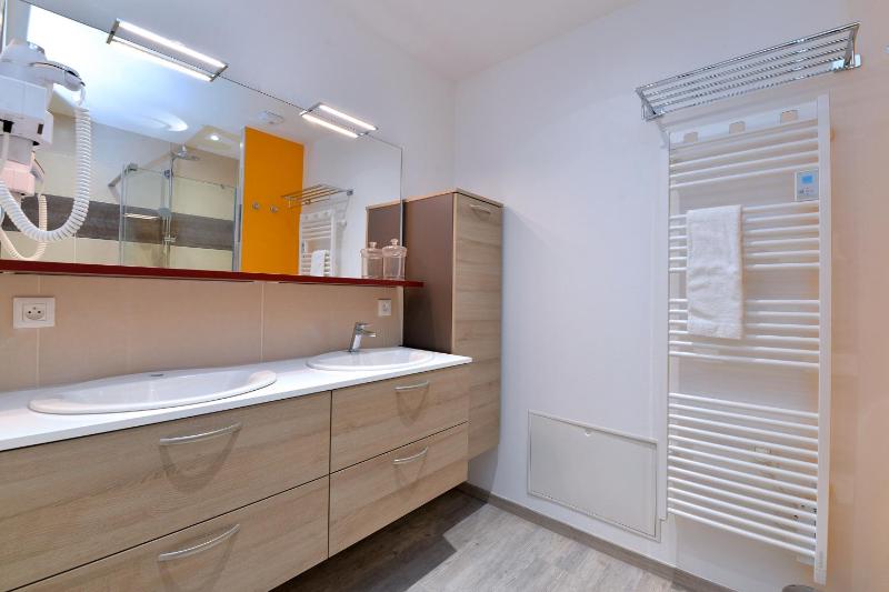 Les Suites Du Cygne - image 10