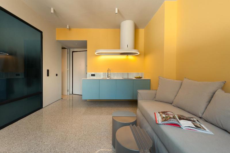 Deluxe Apartment image 1