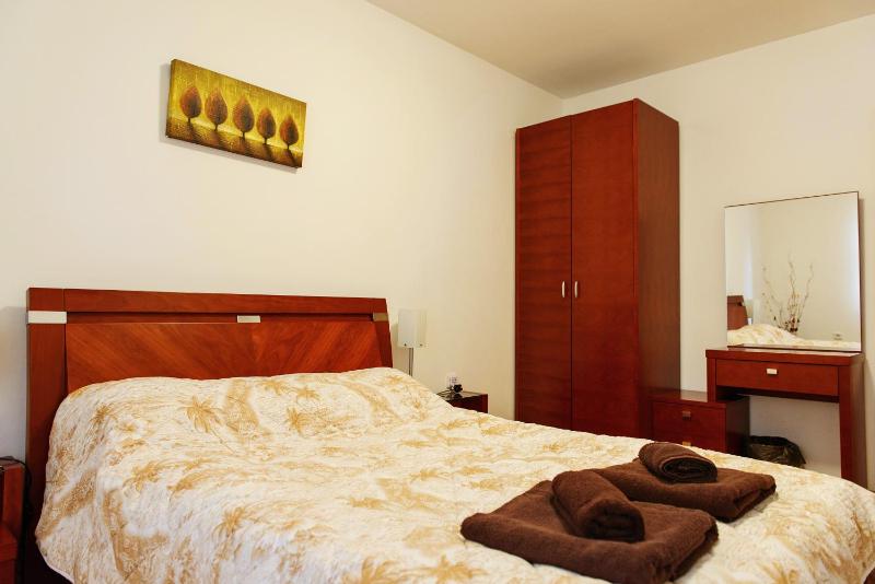 Economy Two-Bedroom Apartment with Balcony image 2