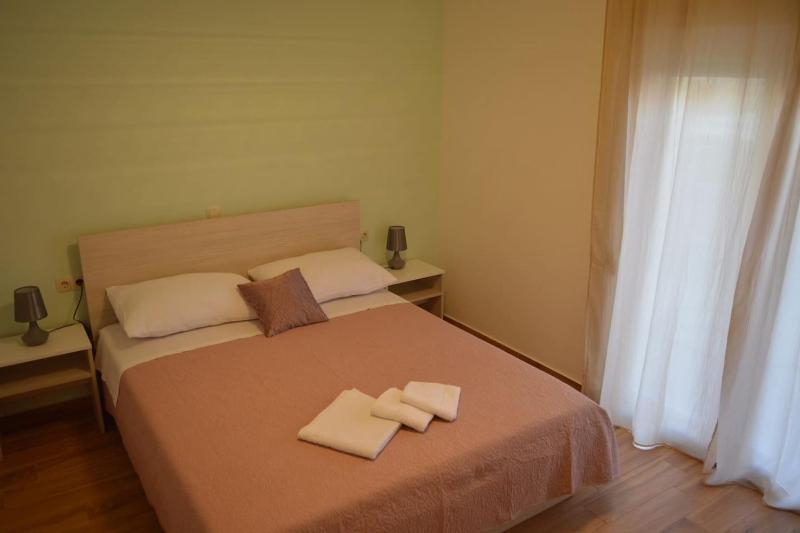 FourM - image 14