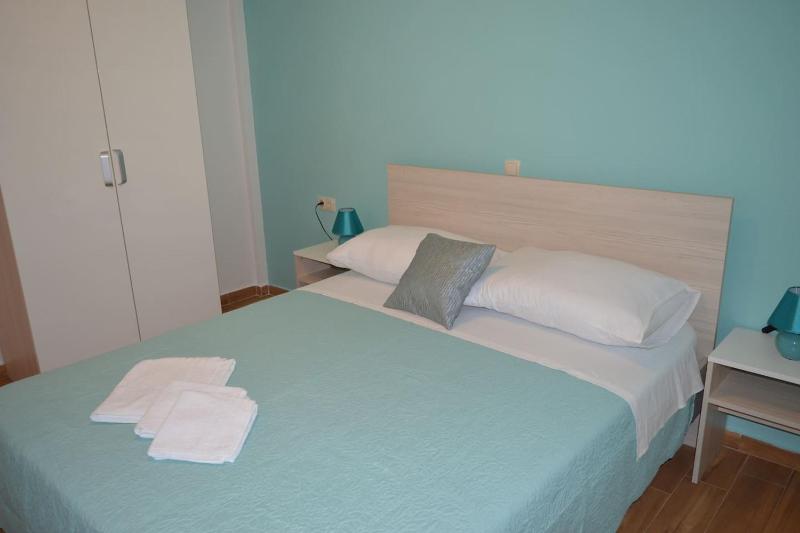 FourM - image 15