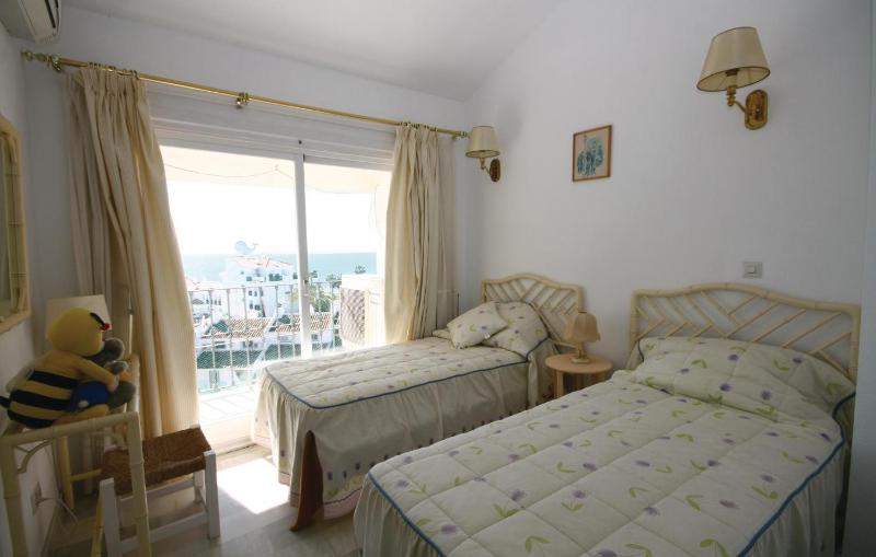 Beautiful Apartment In Calahonda - image 9