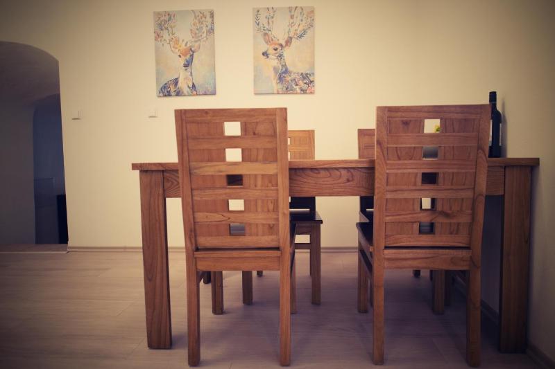 Studio Apartment image 3