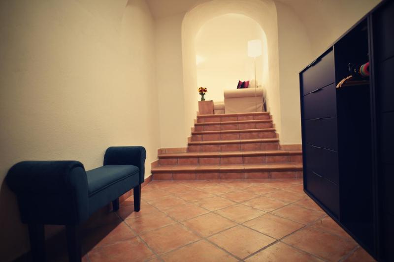 Studio Apartment image 4