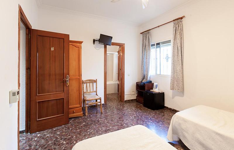 Hostal Sol y Mar - image 12
