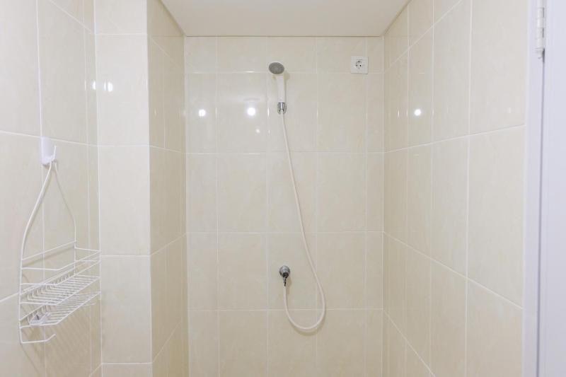 Studio Room Apartment at M-Town Residence near Summarecon Mall Serpong By Travelio - image 9