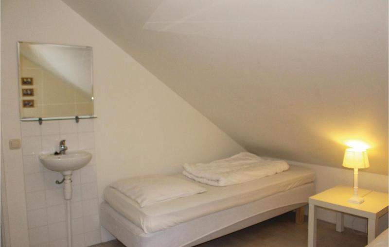 Four-Bedroom Holiday Home image 4