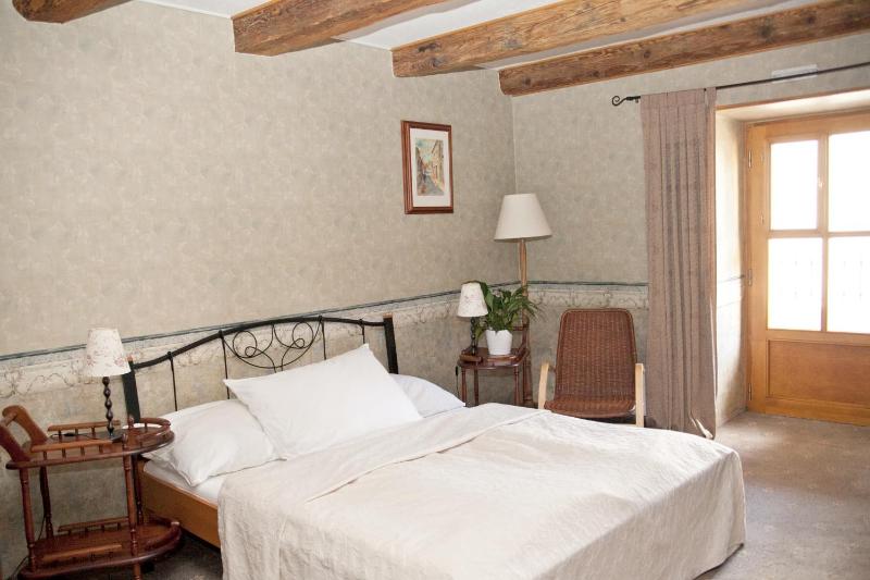 Courtyard Double Room image 2
