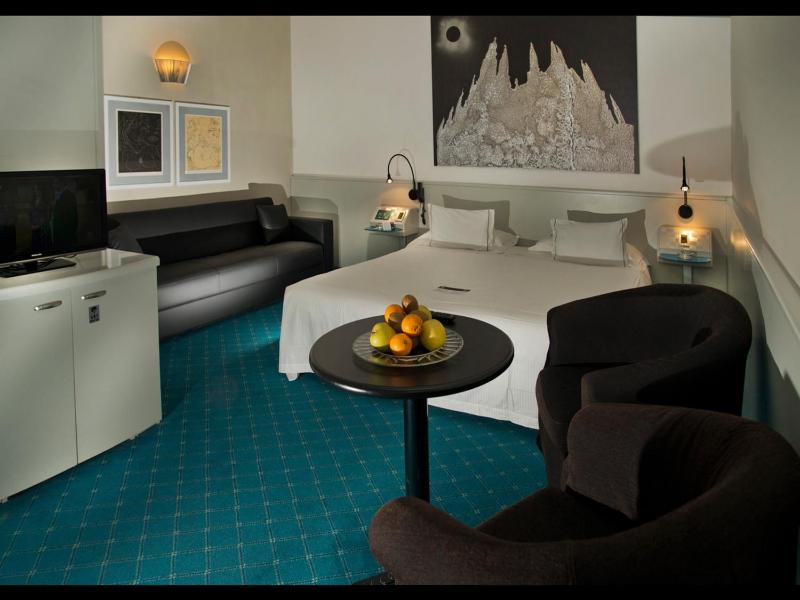 Triple Room image 1