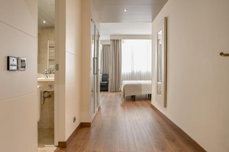 Superior Double or Twin Room image 2