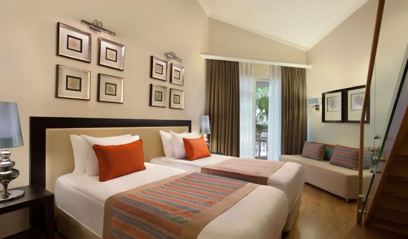 Family Room image 1