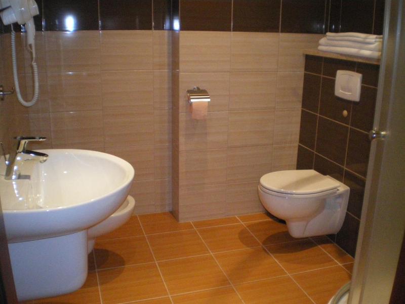 Comfort Double or Twin Room image 4