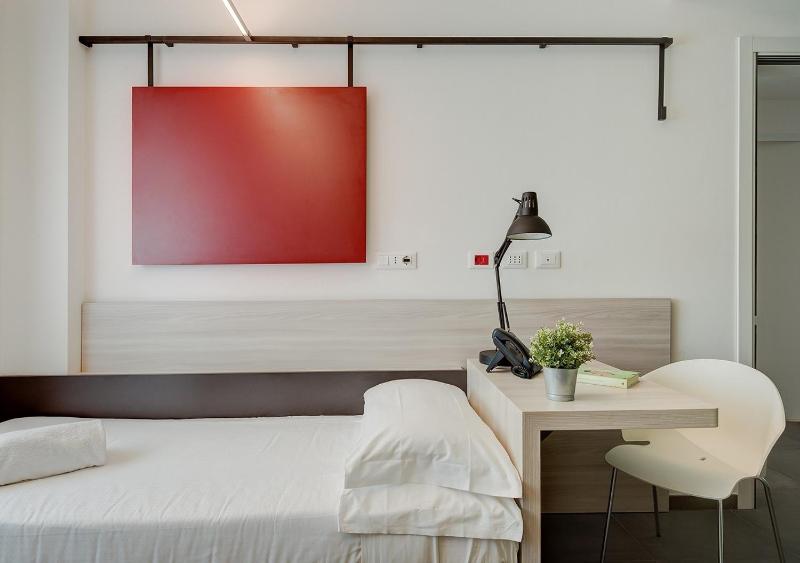 Super Economy Twin Room image 1