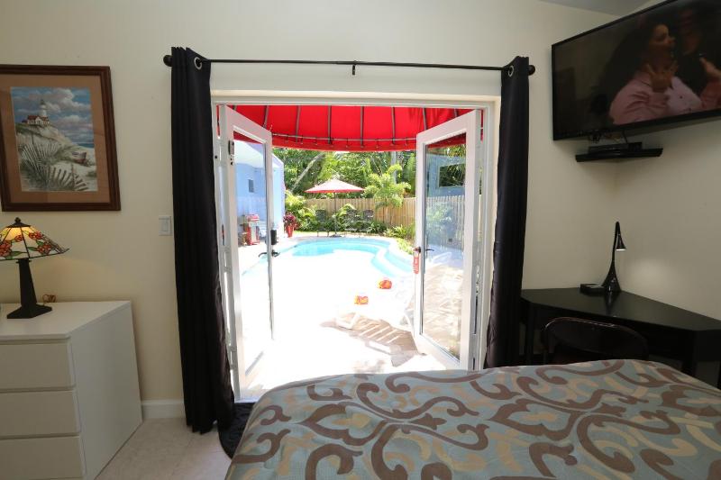 Fantasy Island Inn Caters to Men - image 20
