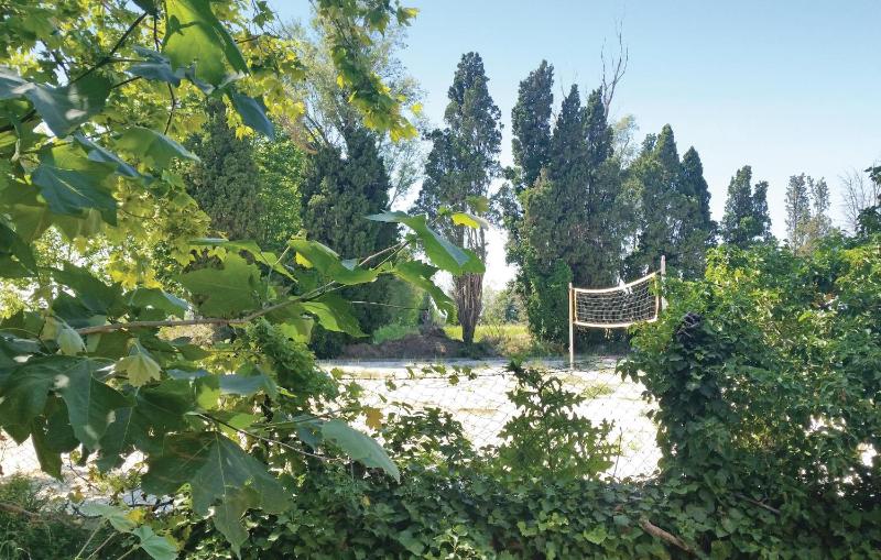Pet Friendly Home In Narbonne With Sauna - image 5