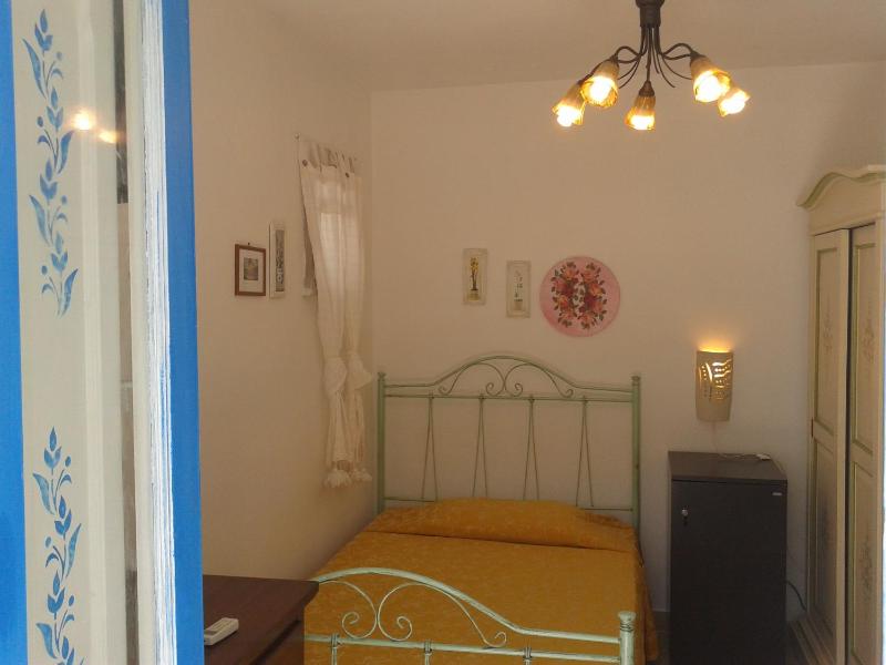 Single Room image 1