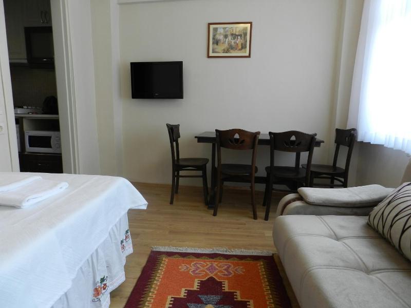 Apartment (4 Adults) image 2