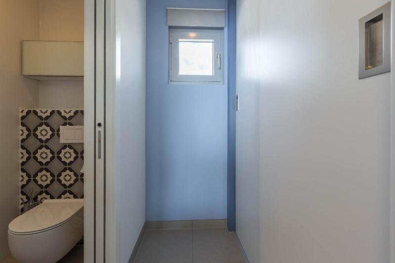 Apartment with Sea View image 2