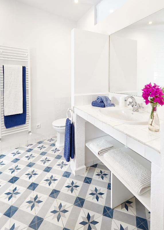 Budget Double Room image 2