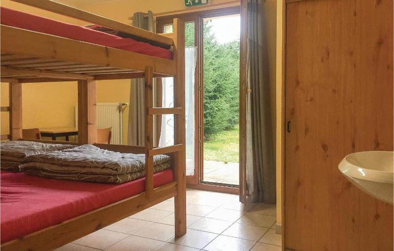 Six-Bedroom Holiday Home image 4