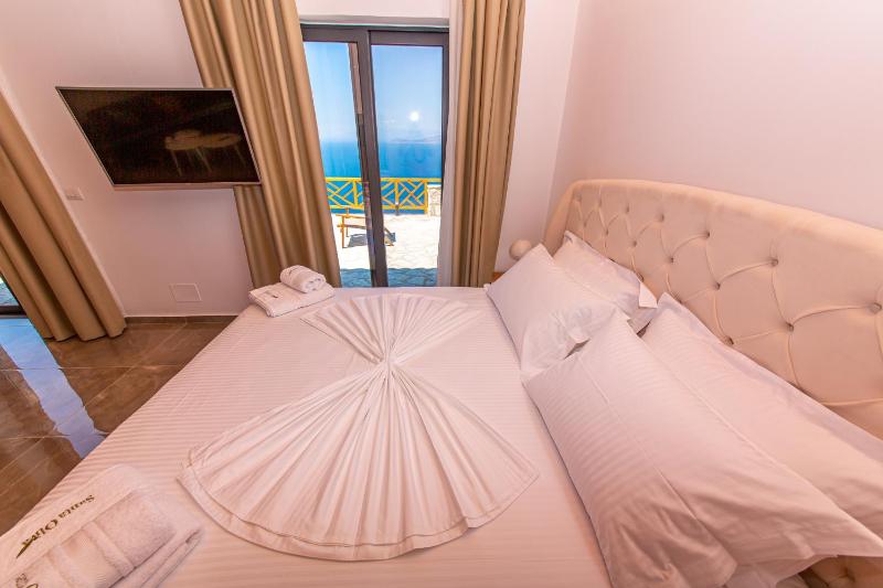 Junior Suite with Terrace Sea View - 1st building image 3