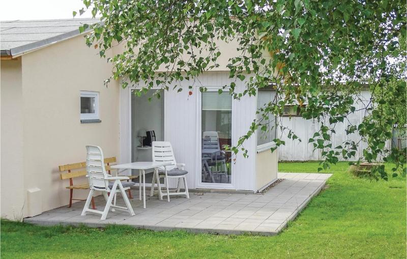 One-Bedroom Holiday Home image 1