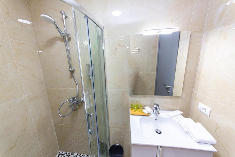 One-Bedroom Apartment - 2nd building image 4