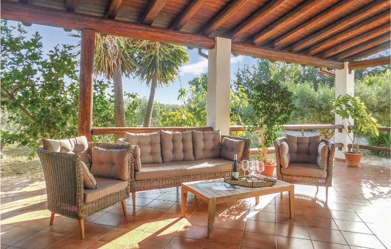 Three-Bedroom Holiday Home  image 1