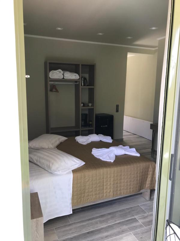 Double Room with Sea View image 2