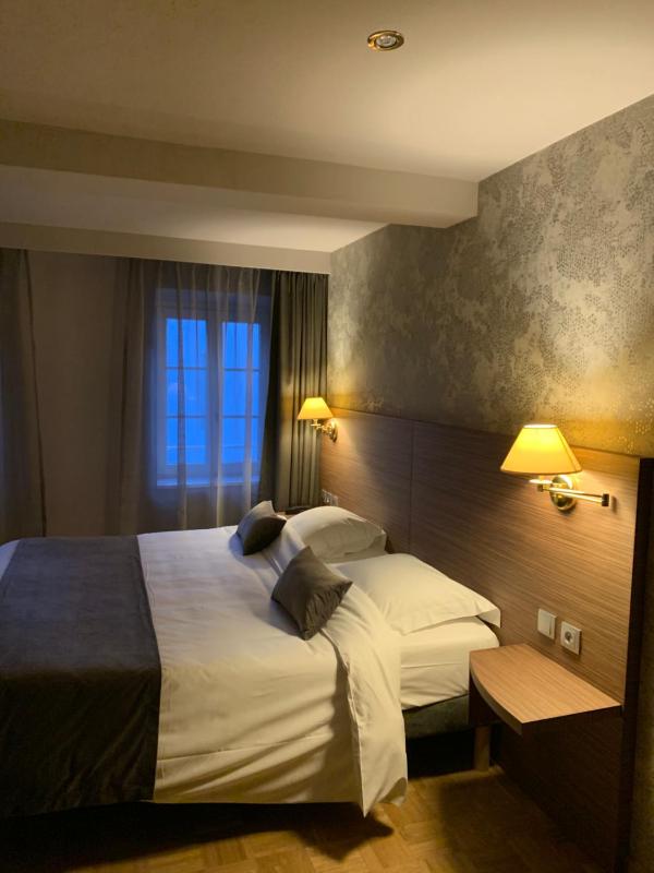 Standard Double or Twin Room image 1
