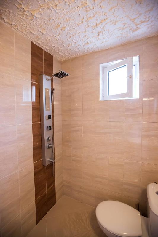 Deluxe Triple Room image 3
