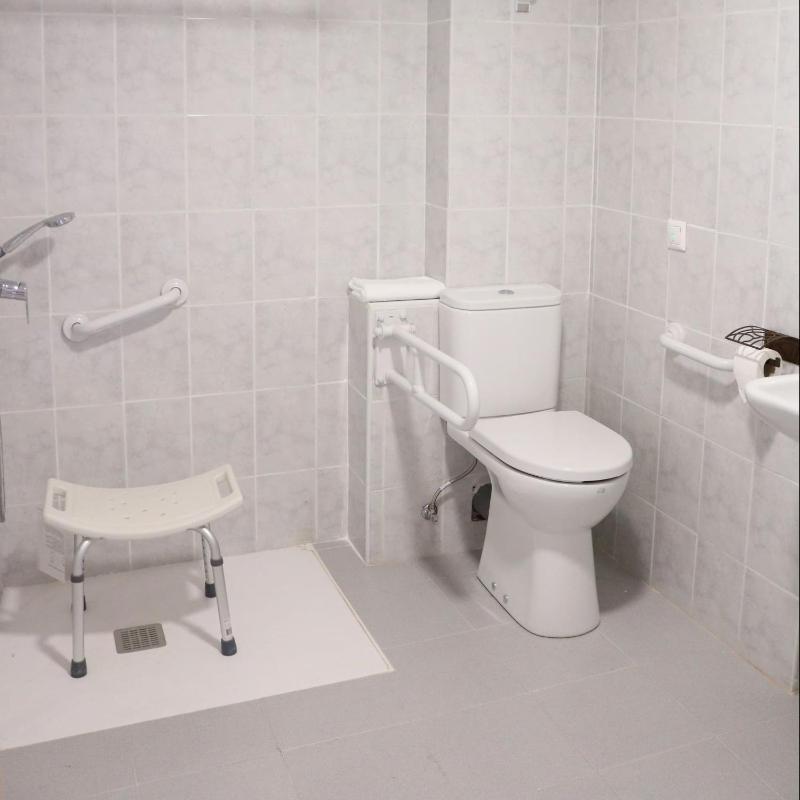 Single Room - Disability Access image 2