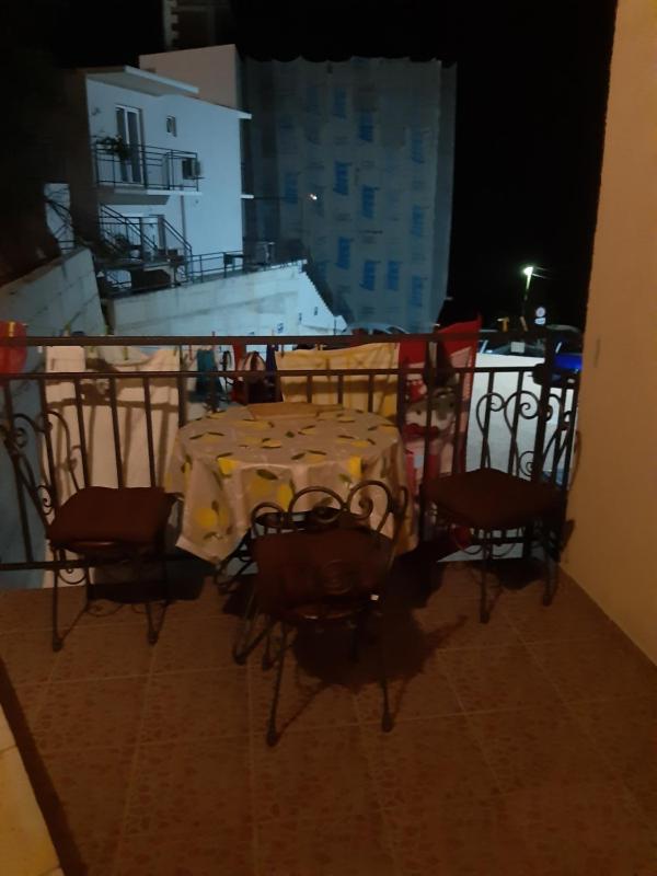 Studio Apartment image 2