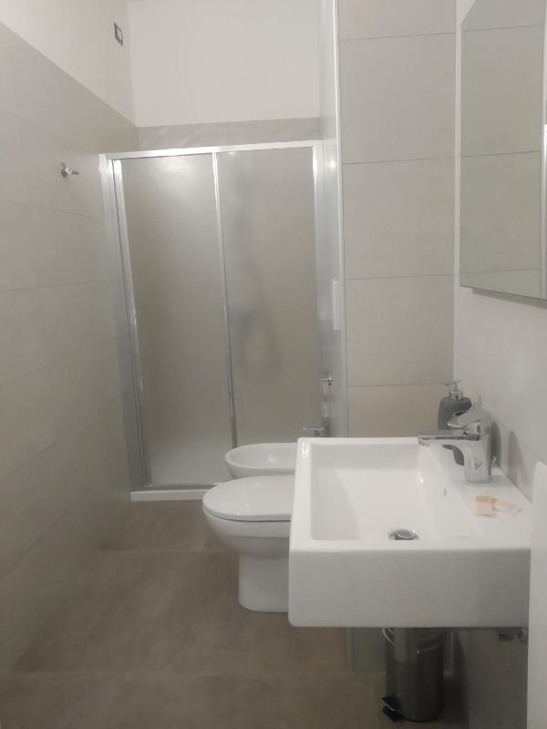 Double Room image 3