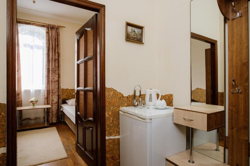Standard Single Room image 2