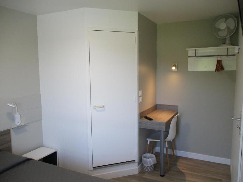 Double Room image 2