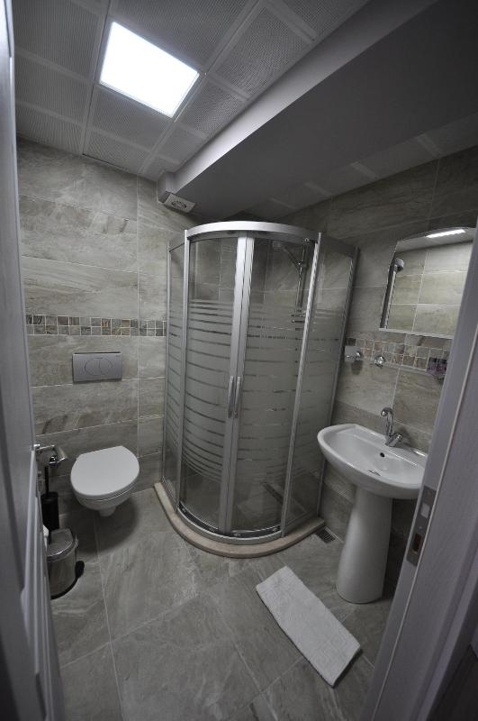 Deluxe Twin Room image 4