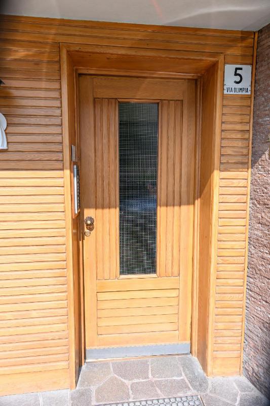 Three-Bedroom Apartment image 3